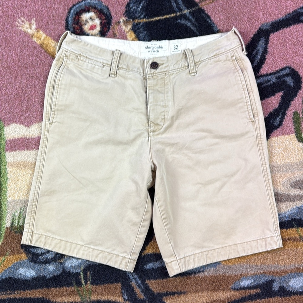 ABERCROMBIE AND FITCH SHORTS